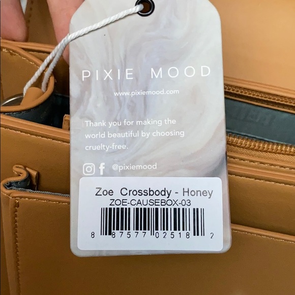 Pixie Mood Zoe Crossbody in Honey & Vegan Leather - Picture 5 of 8